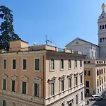Piccola Piazza Della Liberta *