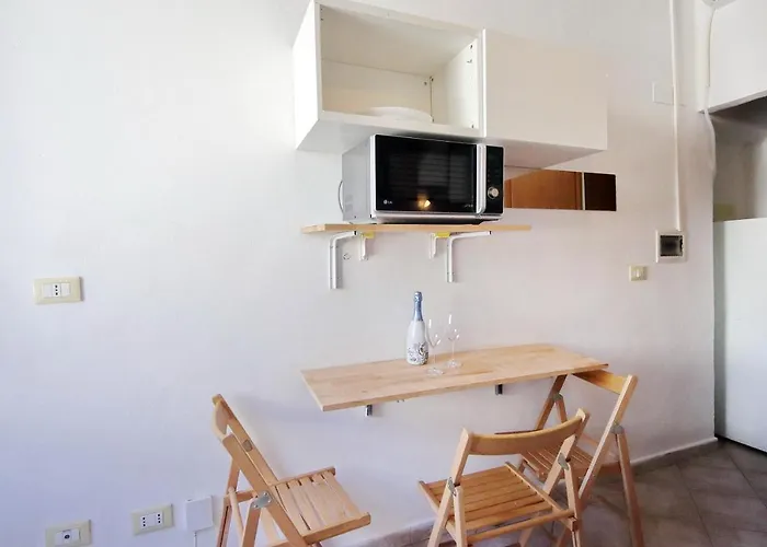 Piccola Piazza Della Liberta *