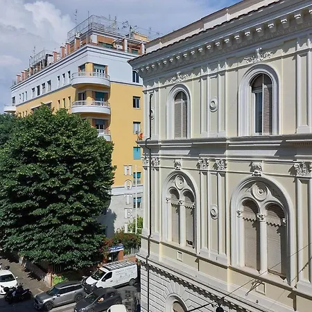 Appartamento Piccola Piazza Della Libertà Roma
