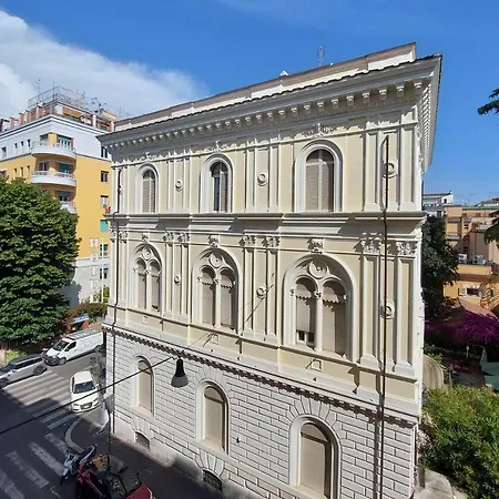 Piccola Piazza Della Liberta アパート